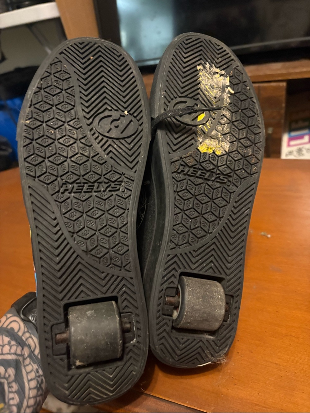 Black Rugrats Heelys - Picture 4 of 4